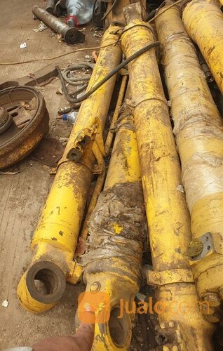 Unit Arm Cylinder Excavator untuk PC200-8