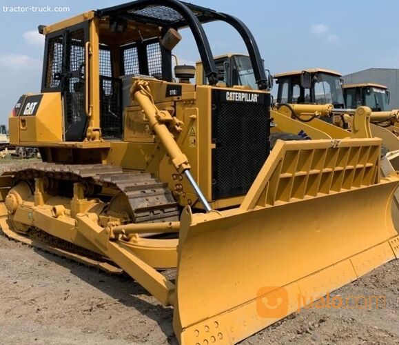 Unit Bulldozer Caterpillar D7G Seri II Tahun 2011