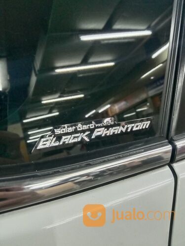 Kaca film mobil dan gedung solargard black phantom