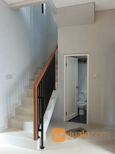 rumah 2 lantai belakang universitas indonesia dekat stasiun ui depok