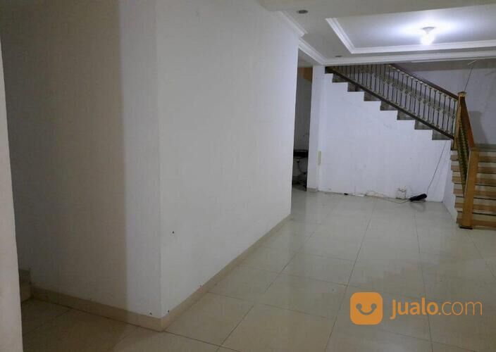 Rumah 2 lantai di Jingga Residence Ciwastra Bdg Timur