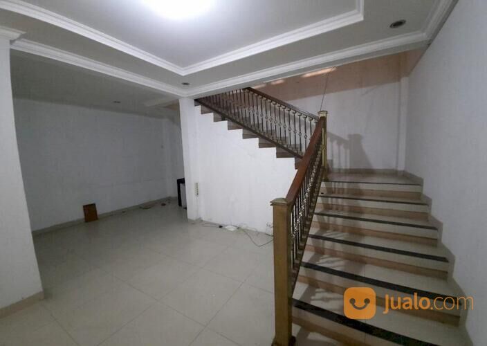 Rumah 2 lantai di Jingga Residence Ciwastra Bdg Timur