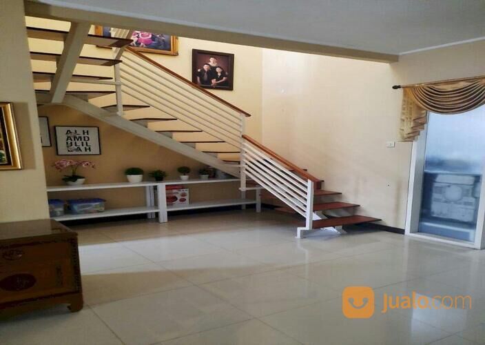 Rumah 2 lantai di Jingga Residence Ciwastra Bdg Timur