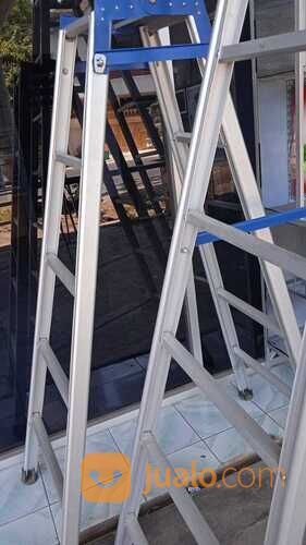 Tangga lipat alumunium