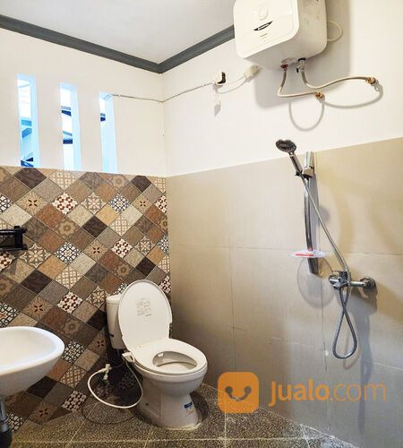 Rumah di Kota Mataram Dekat RSUD Provinsi NTB, Pasar Abian Tubuh, Lotte Grosir Mataram