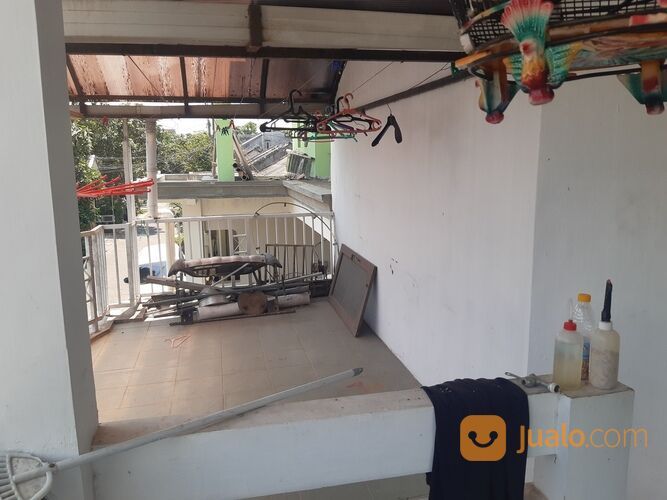 Rumah 2 lantai di Perumahan Taman Gading Jember