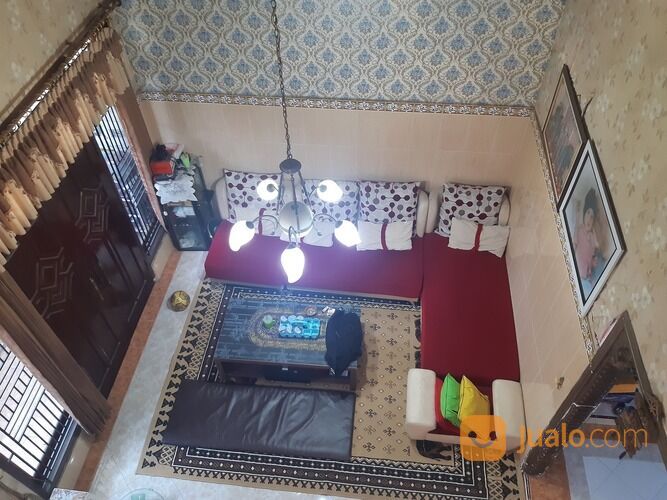 Rumah 2 lantai di Perumahan Taman Gading Jember