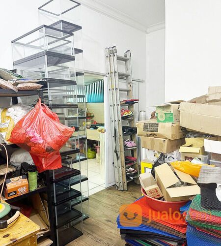 Rumah di Kebon Jeruk Jakarta Barat Dekat Wang Plaza, Universitas Esa Unggul, Mall Taman Anggrek