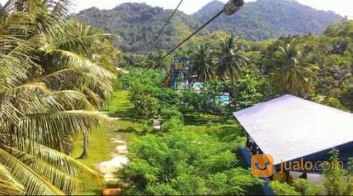 Tanah dan Water Boom