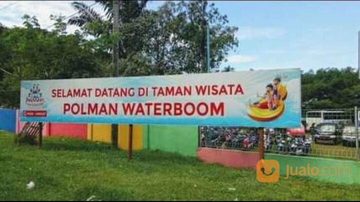 Tanah dan Water Boom