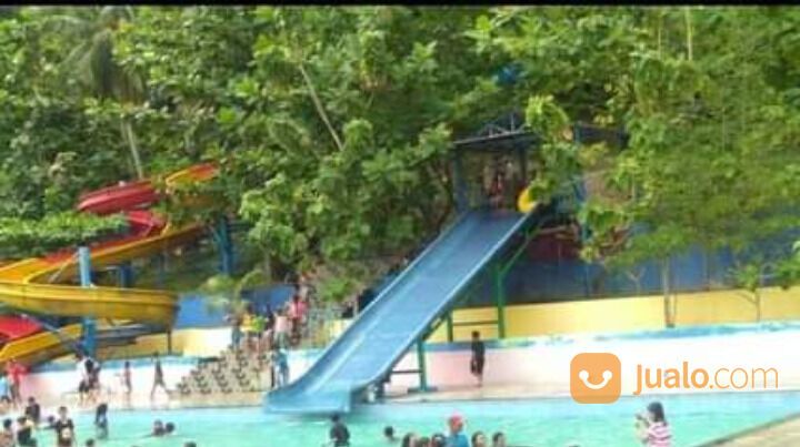 Tanah dan Water Boom