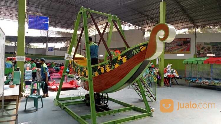 mainan kora-kora pasar malam