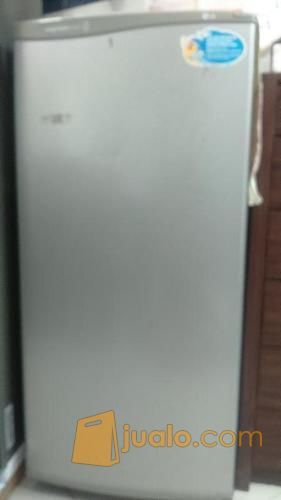 Lemari Es bekas bagus