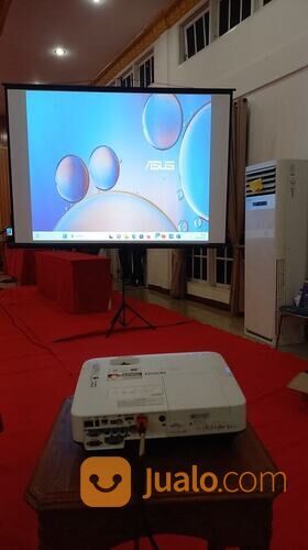 "Proyeksi Layar Besar: Sewa Proyektor Full HD untuk Pengalaman Sinematik"