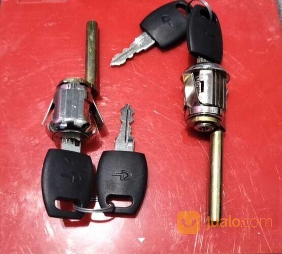 Pasang kunci laci meja central lock