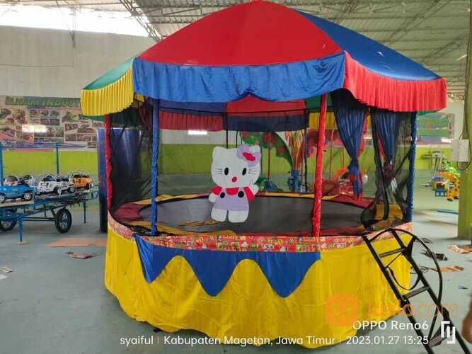 trampoline mandi bola