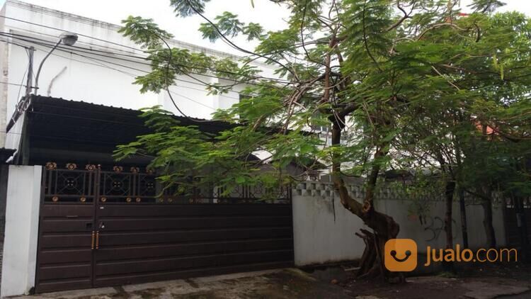 Rumah 2 lantai Taman Kusuma Bangsa Surabaya Pusat (code : LND)