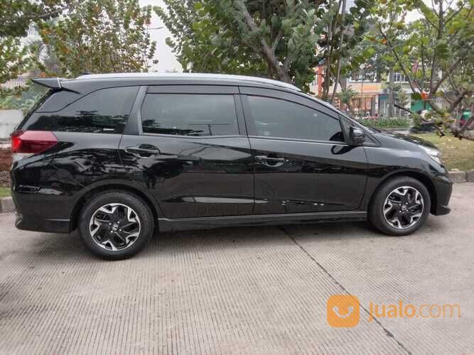 Honda Mobilio RS matic th 2019 hitam