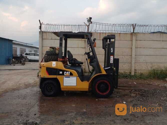 JASA SEWA FORKLIFT TERLENGKAP DI PASTEUR BANDUNG 082115600568