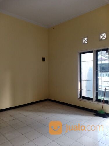 Rumah Milenia dekat UIN Jember 4 kamar tidur