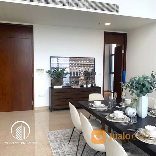 Penthouse Anandamaya Residence 3 Lantai dan 2 Kolam Renang Pribadi