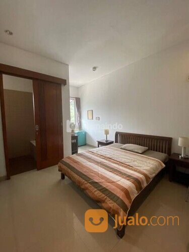 Rumah Hook 3 Lantai Siap Huni Bagus di Cluster Sevilla BSD City TangSel