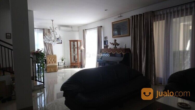 Rumah Hook 3 Lantai Siap Huni Bagus di Cluster Sevilla BSD City TangSel