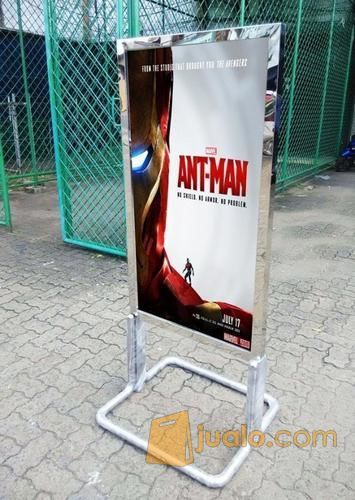 Standing poster stainless (tiang display kaki persegi)