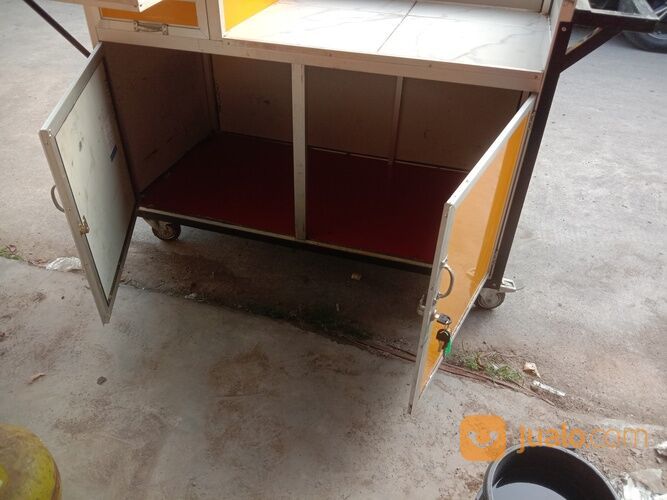 Gerobak bekas masih baru