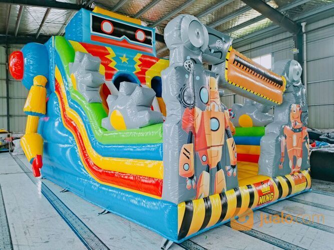 istana balon pasar malam