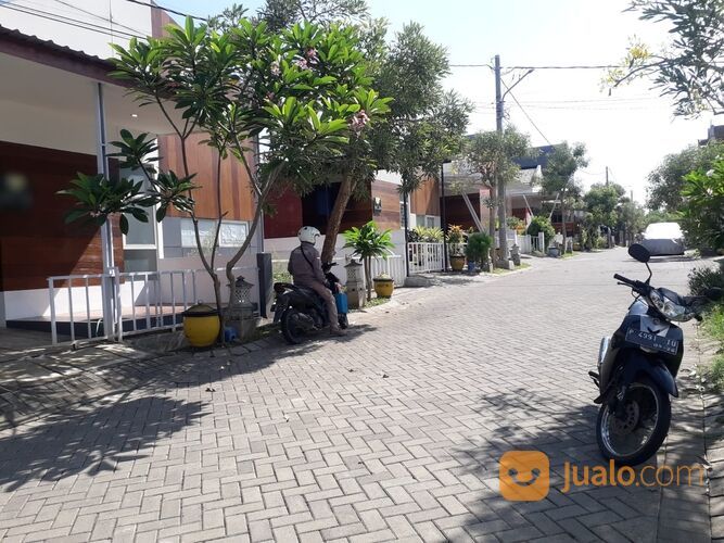 Rumah Rich Village Plus Kolam Renang Indoor