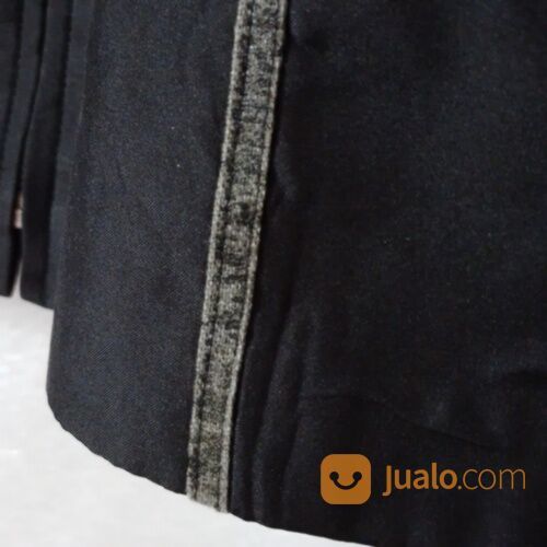 Preloved Jaket Parasut Pria warna hitam ID 16