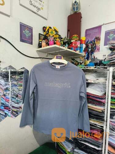 Kaos Lengan Panjang Mahagrid Abu Abu Big Logo