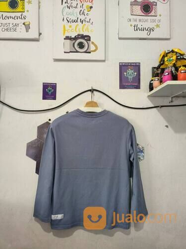 Kaos Lengan Panjang Mahagrid Abu Abu Big Logo