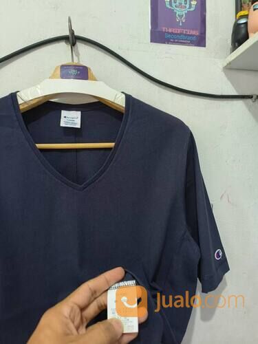 Kaos Champion Biru Navy Polos Leher V