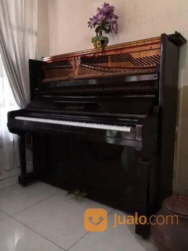 Piano Antik W.Naessens (langka)