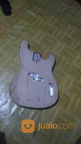repaint bass guitar
