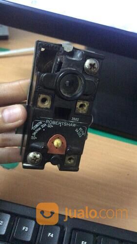 Service Solahart Jakarta Barat Timur Utara Selatan