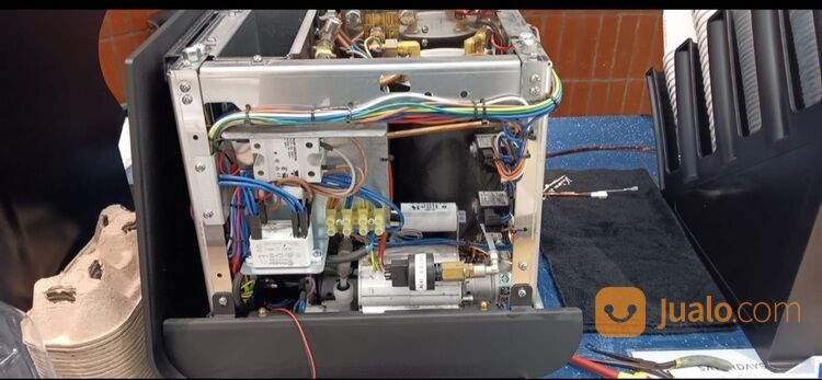 Maintenance dan perbaikan mesin kopi