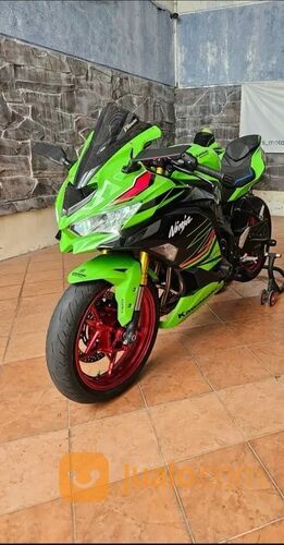 Kawasaki ZX25RR 2023 plat W odo 2.000km
