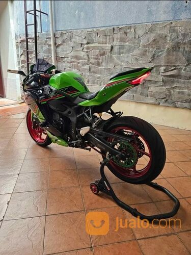 Kawasaki ZX25RR 2023 plat W odo 2.000km