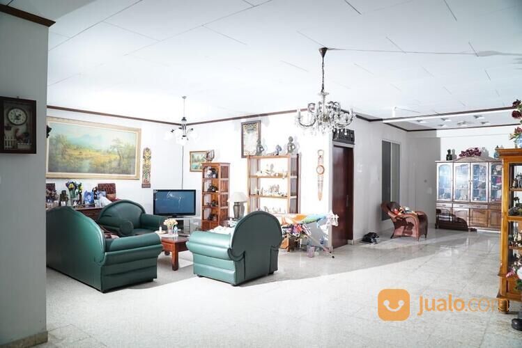 Rumah besar di Haji Nawi II dkt stasiun MRT Haji Nawi Jkt-Sek.