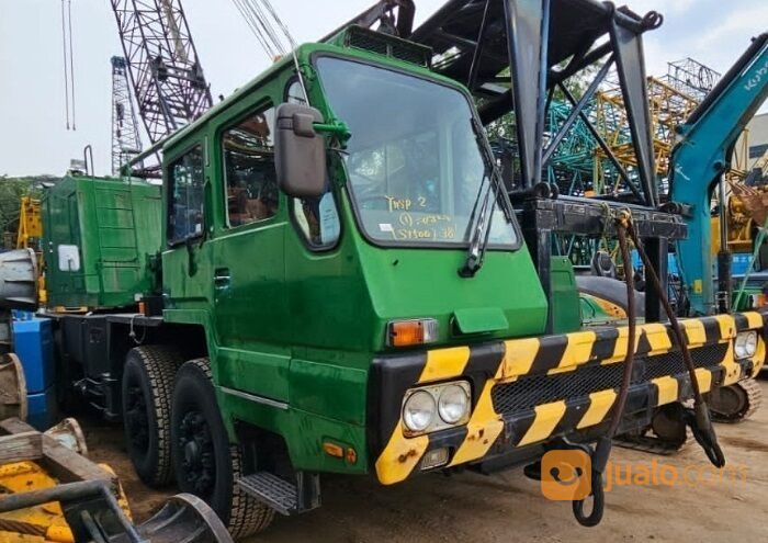 Mobile Crane Rangka Nissan Kapasitas 50 Ton