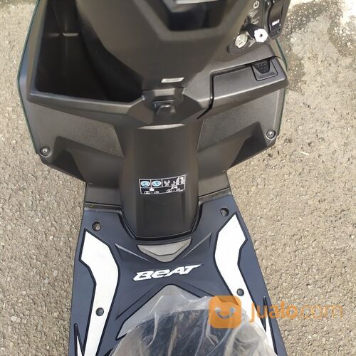 Honda beat deluxe 2023 bulan 9 like new low km plat tangerang