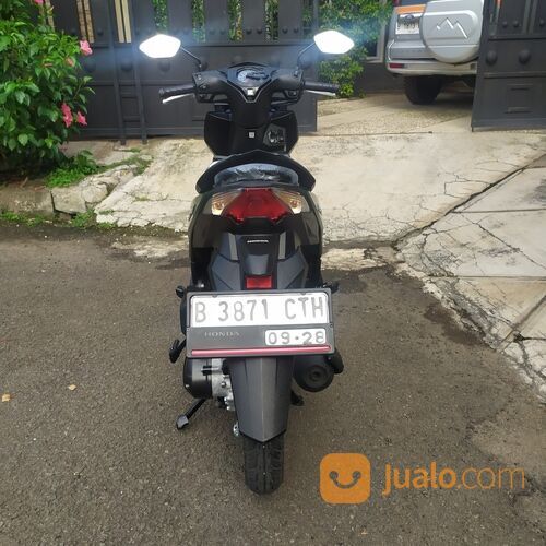 Honda beat deluxe 2023 bulan 9 like new low km plat tangerang