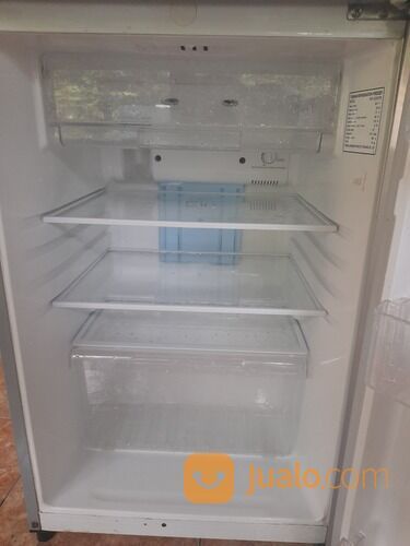 Kulkas 2 pintu Toshiba normal nego antar cod