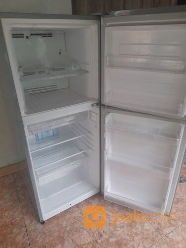 Kulkas 2 pintu Toshiba normal nego antar cod