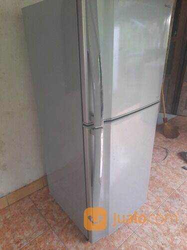 Kulkas 2 pintu Toshiba normal nego antar cod