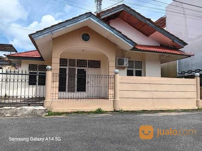 RUMAH LOKASI STRATEGIS JALAN PARIS 2 / PARIT H. HUSEIN 2, KOMPLEK ALEX GRIYA PALM