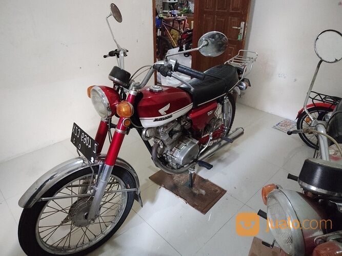 Motor second Honda CB 100 thn'76 Original, mulus.